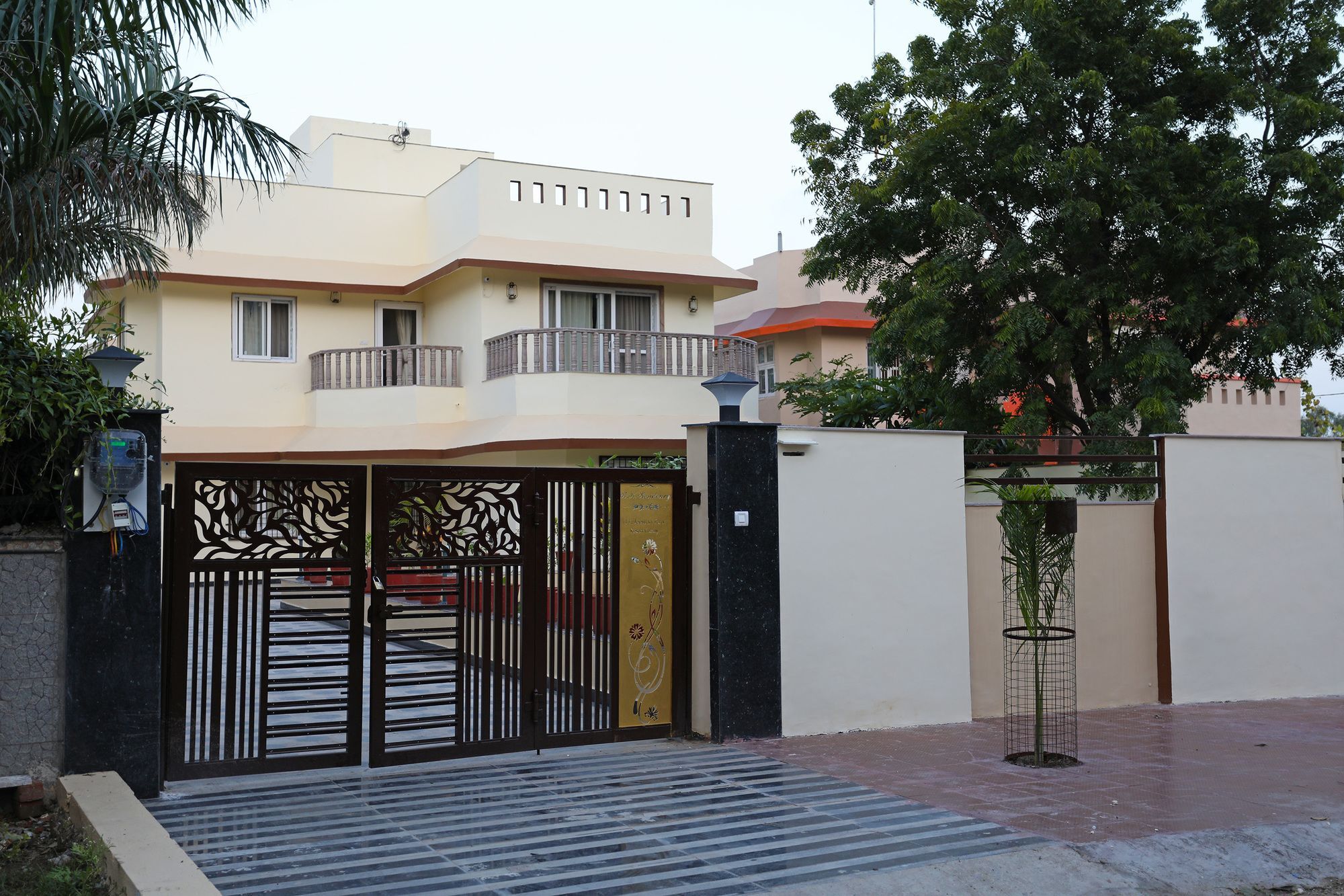 Oyo 9428 Hill View Room Goverdhan Vilas Udaipur Bagian luar foto